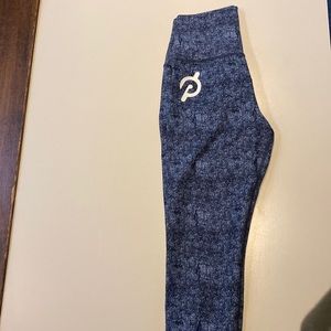 NWT Peloton Capri legging size small